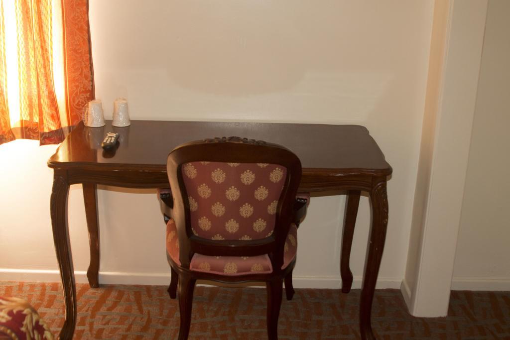 Lido Hotel Huntington Park Habitación foto